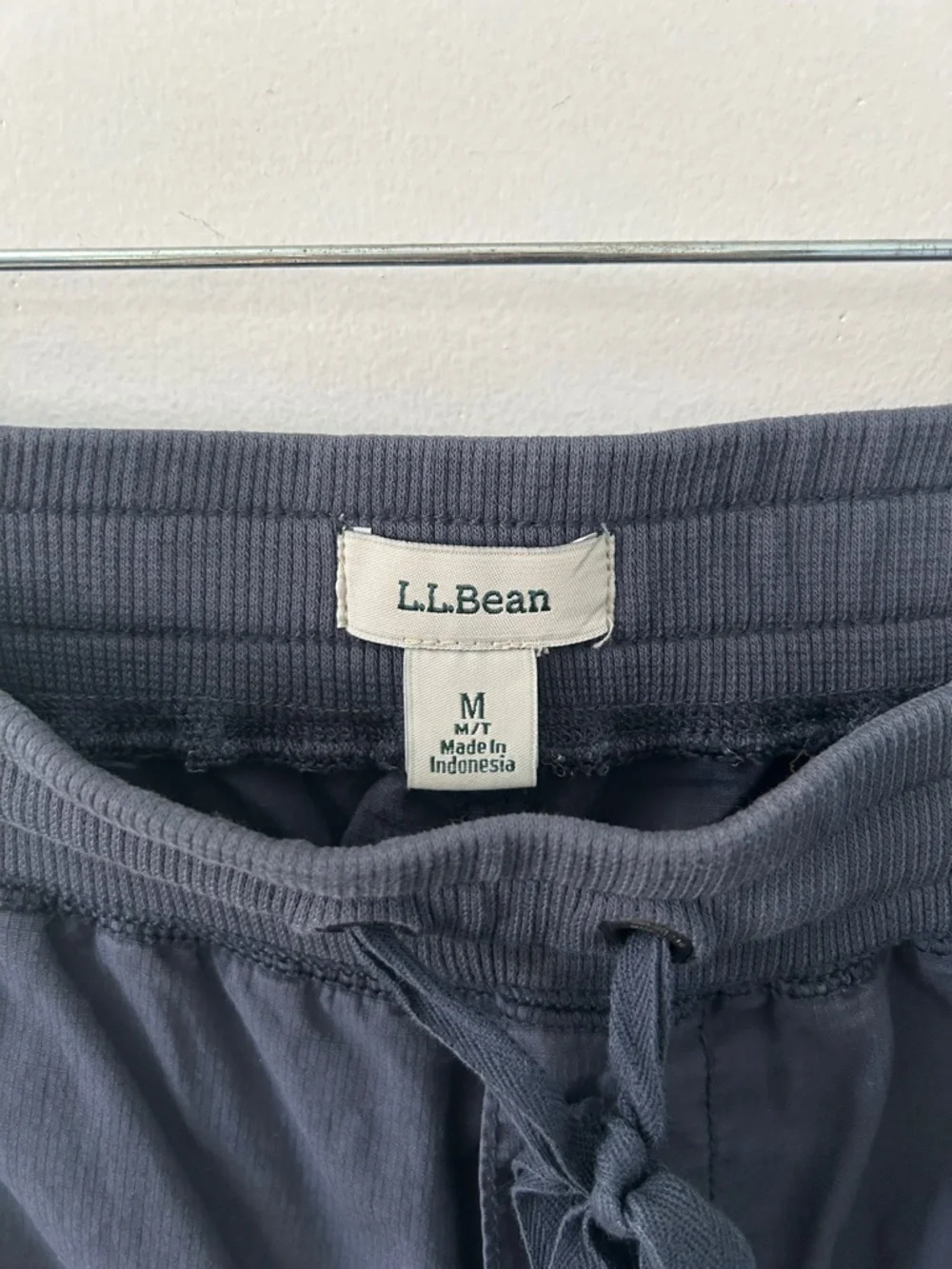 L.L. Bean Women’s Stretch Ripstop Pull On Pants Slim Joggers M Carbon Navy - Picture 2 of 11